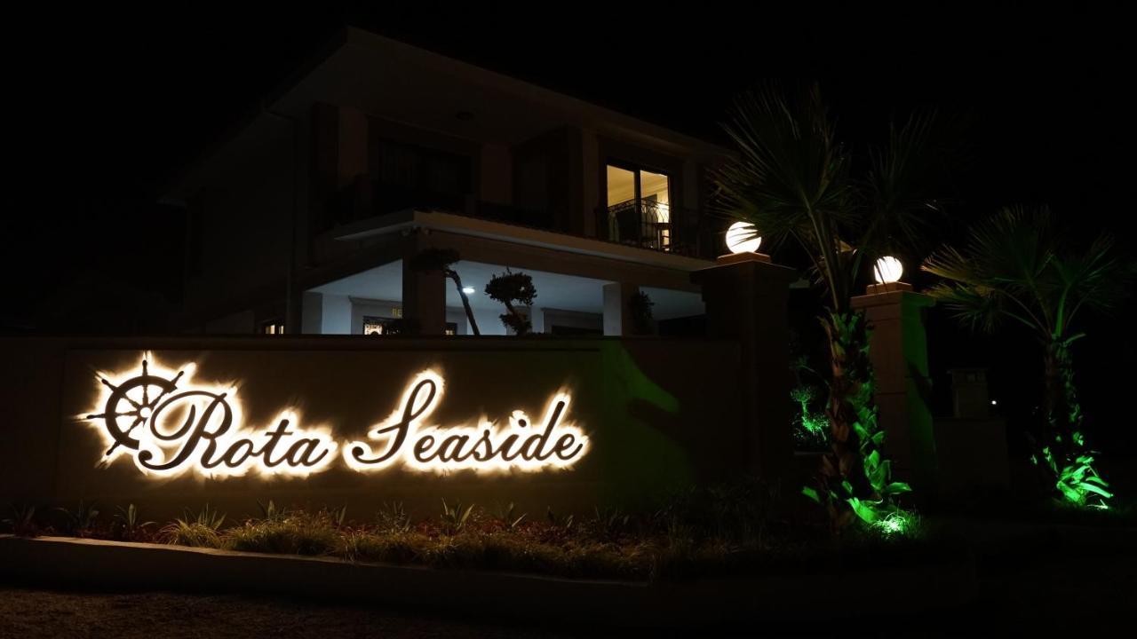 Rota Seaside Otel Cunda ภายนอก รูปภาพ