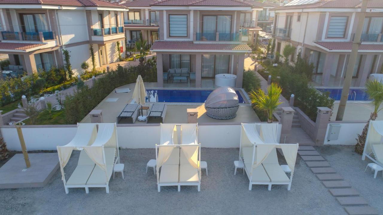 Rota Seaside Otel Cunda ภายนอก รูปภาพ