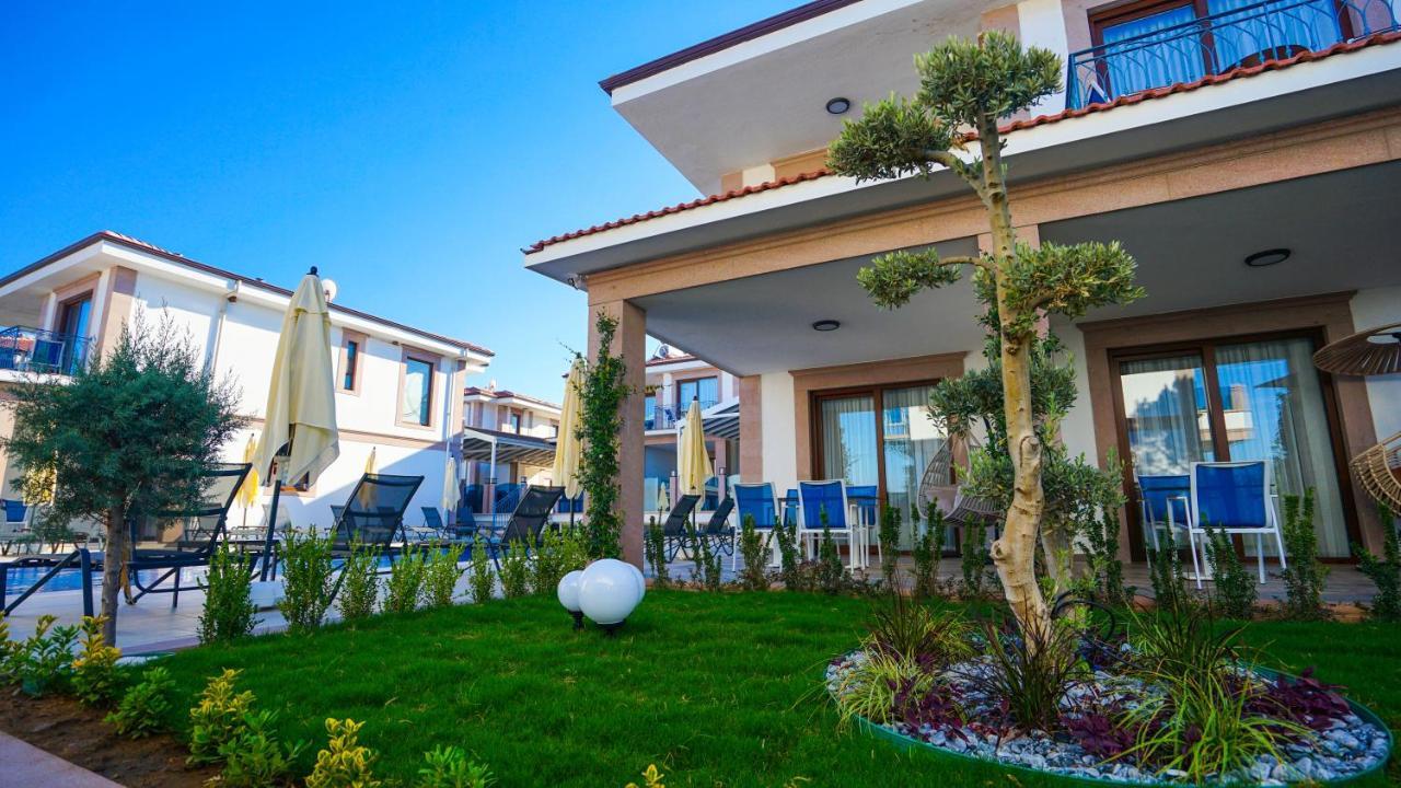 Rota Seaside Otel Cunda ภายนอก รูปภาพ