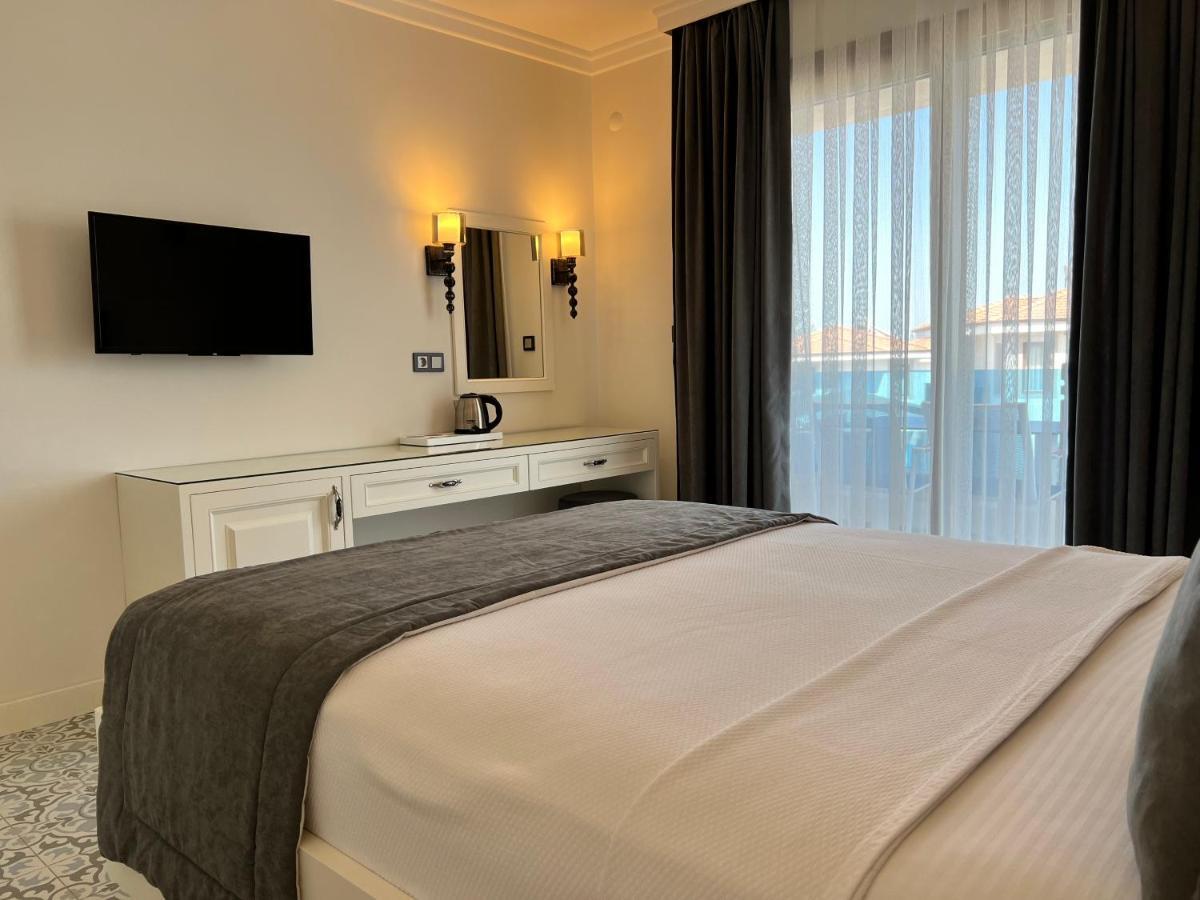 Rota Seaside Otel Cunda ภายนอก รูปภาพ