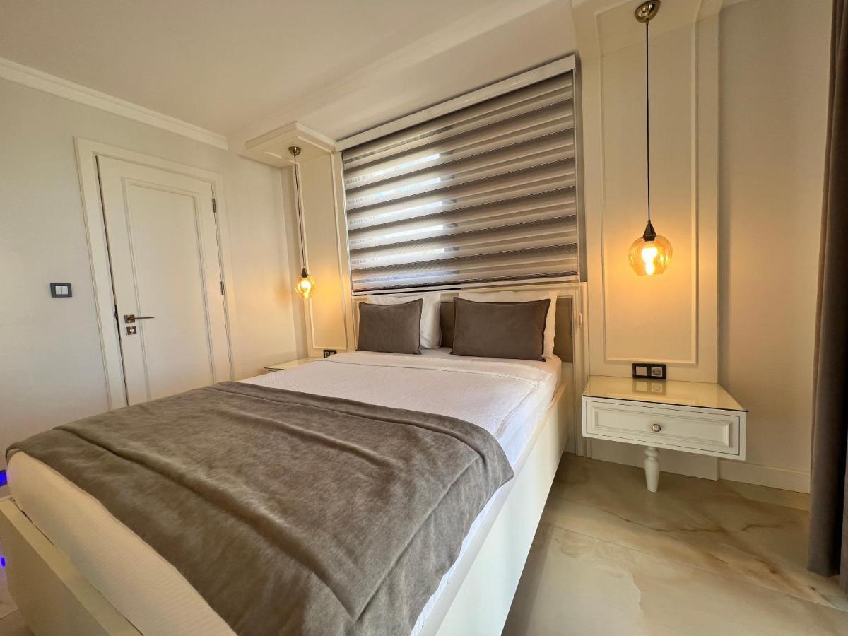 Rota Seaside Otel Cunda ภายนอก รูปภาพ