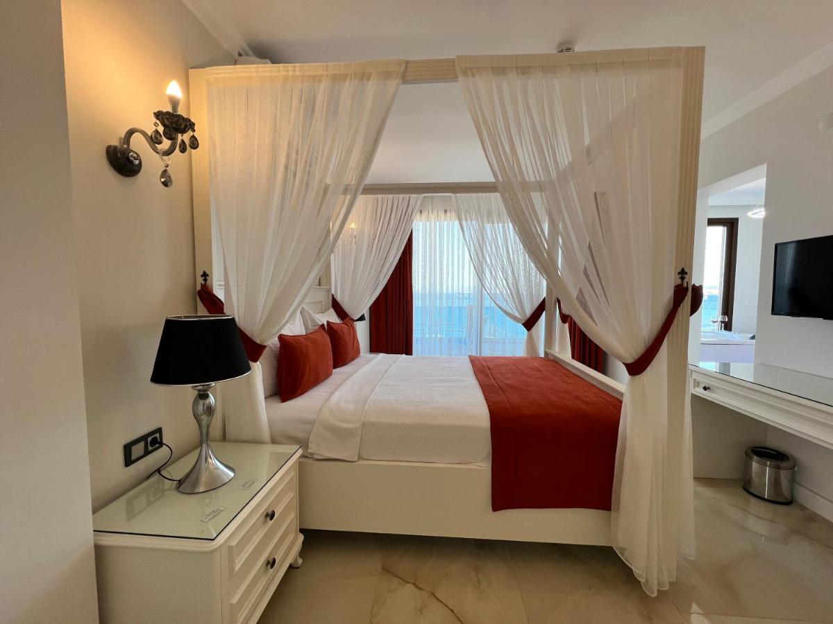 Rota Seaside Otel Cunda ภายนอก รูปภาพ